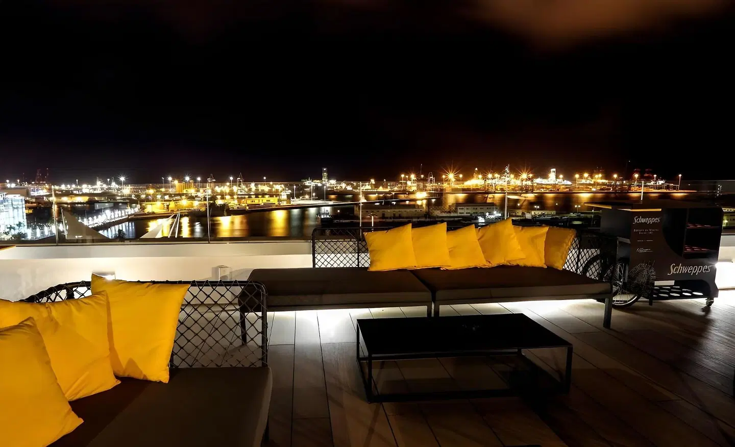 Design Plus Bex Hotel Terrasse