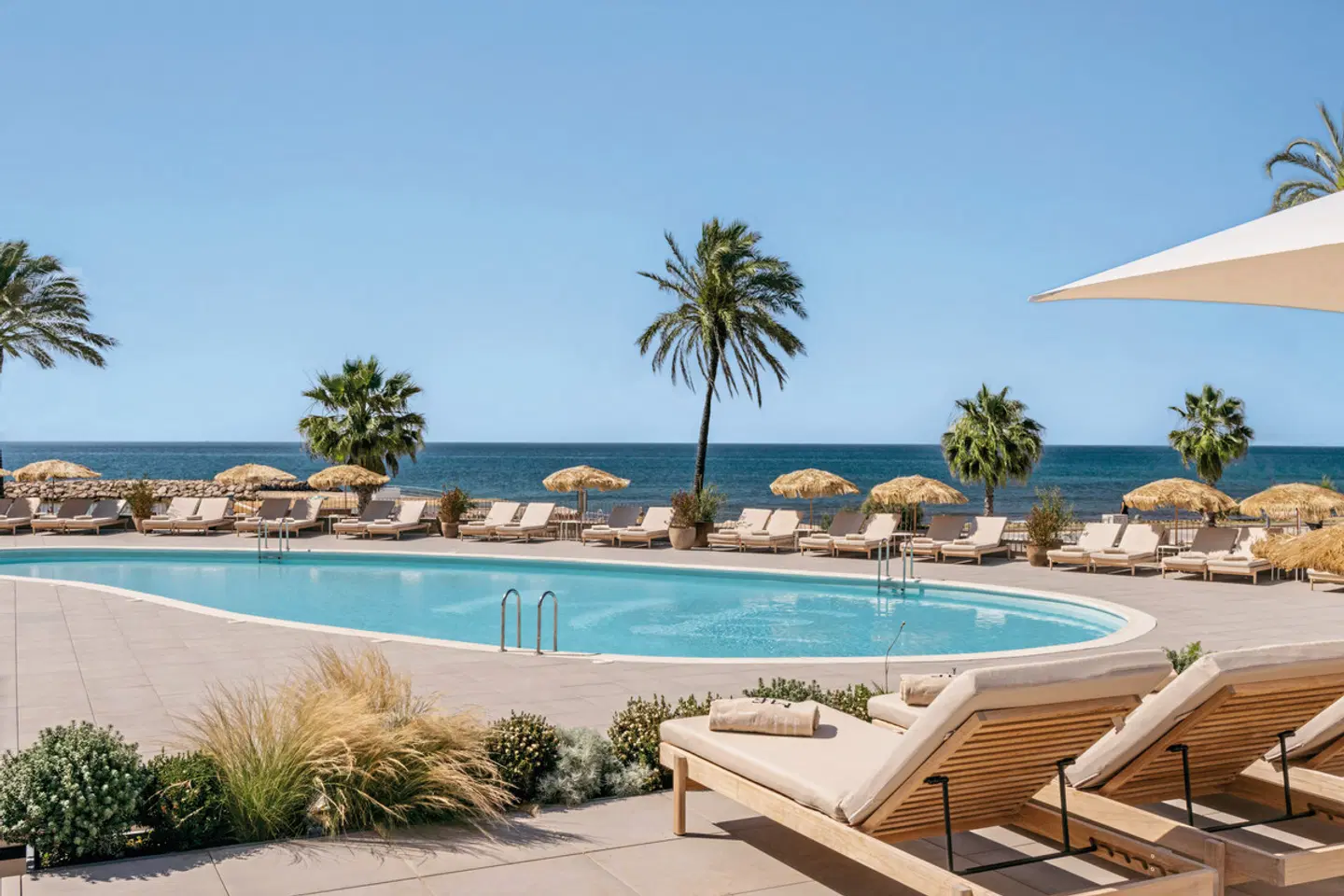 ME Sitges Terramar OUTDOOR_POOL