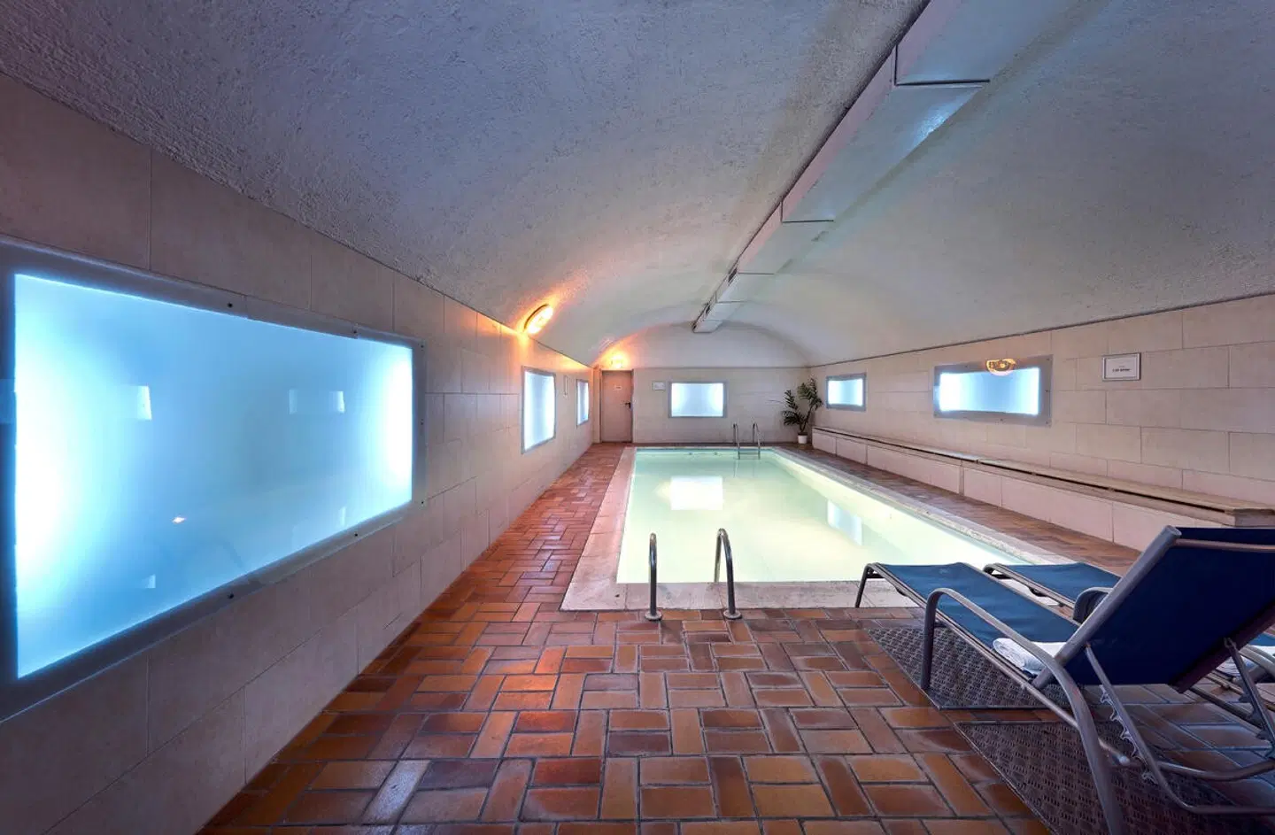 Exe Vienna Hallenbad