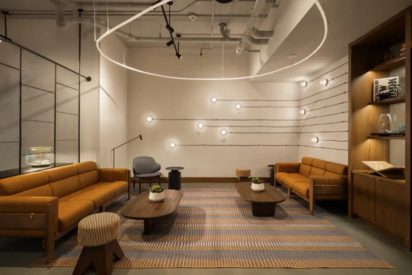 Hotel 38 New York City, Tapestry Collection by Hilton LOUNGE_LOBBY