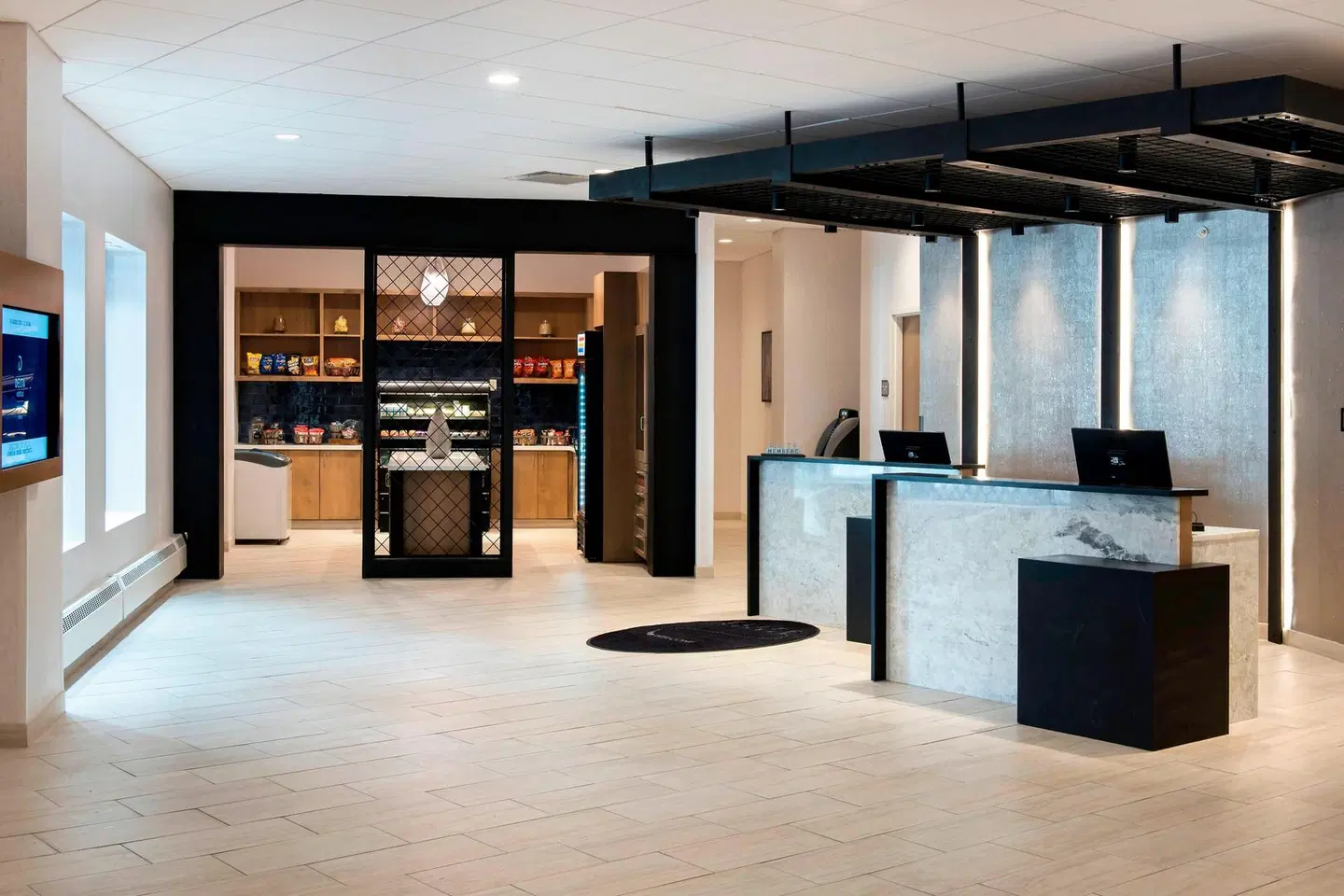 Delta Hotels by Marriott Utica LOUNGE_LOBBY