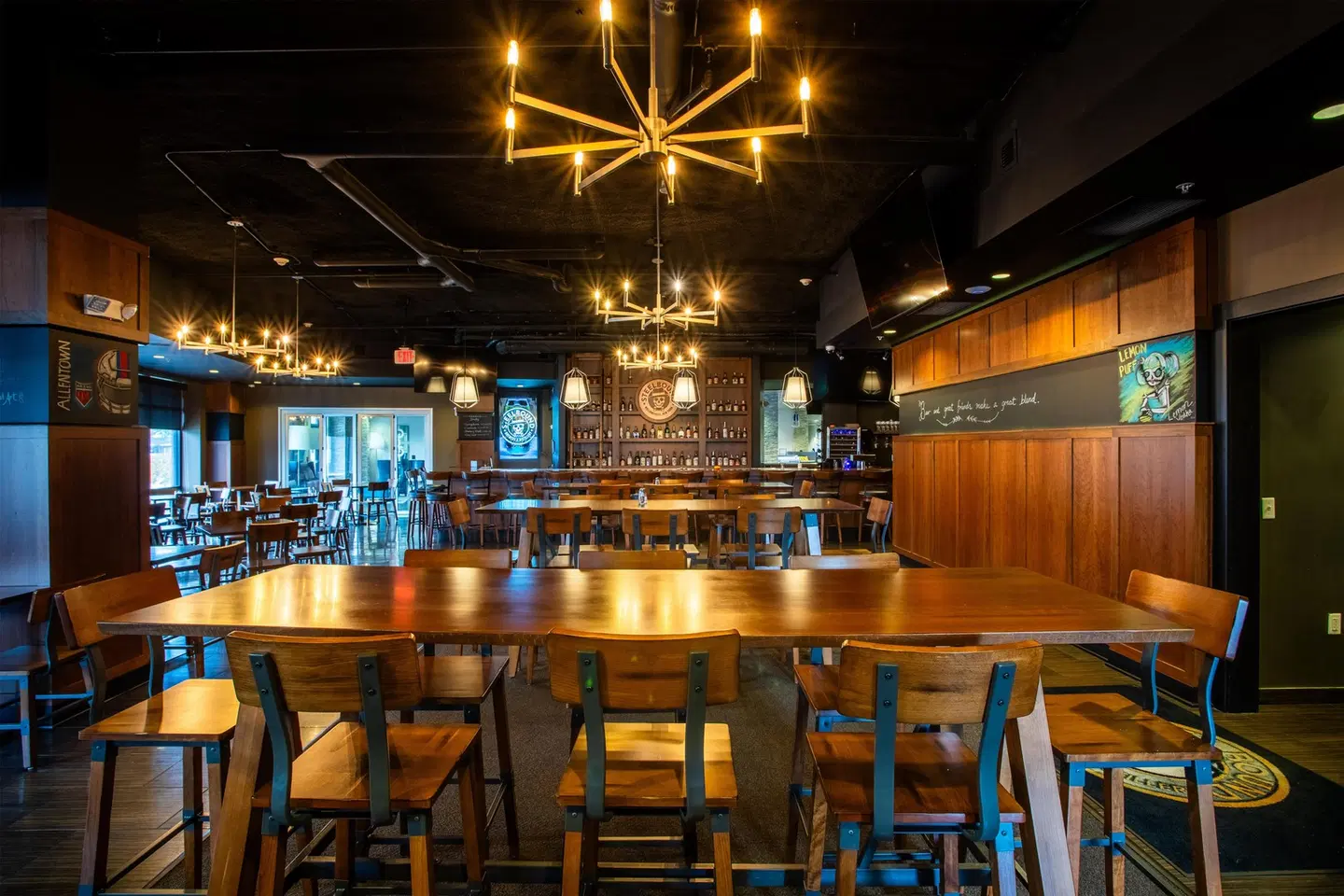 The Mosey Buffalo Williamsville, Tapestry Collection by Hilton Bar