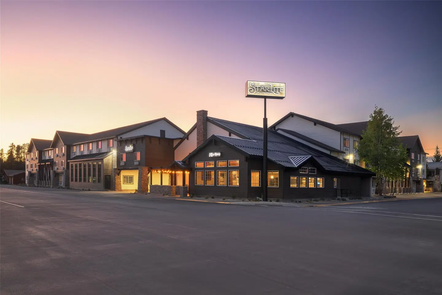 Starlite Yellowstone, Tapestry Collection by Hilton EXTERIOR