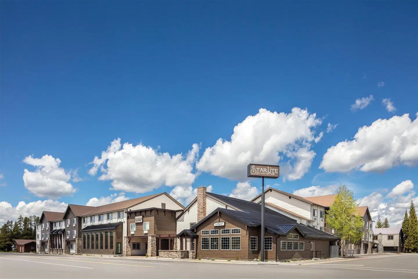 Starlite Yellowstone, Tapestry Collection by Hilton EXTERIOR