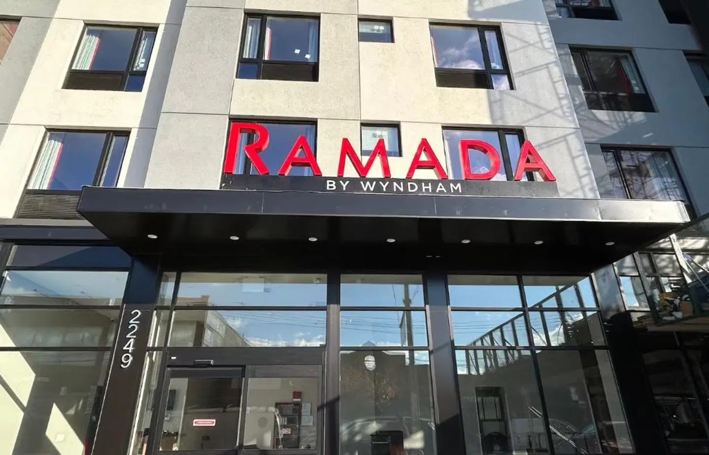 Ramada By Wyndham Brooklyn Near Flatbush EXTERIOR
