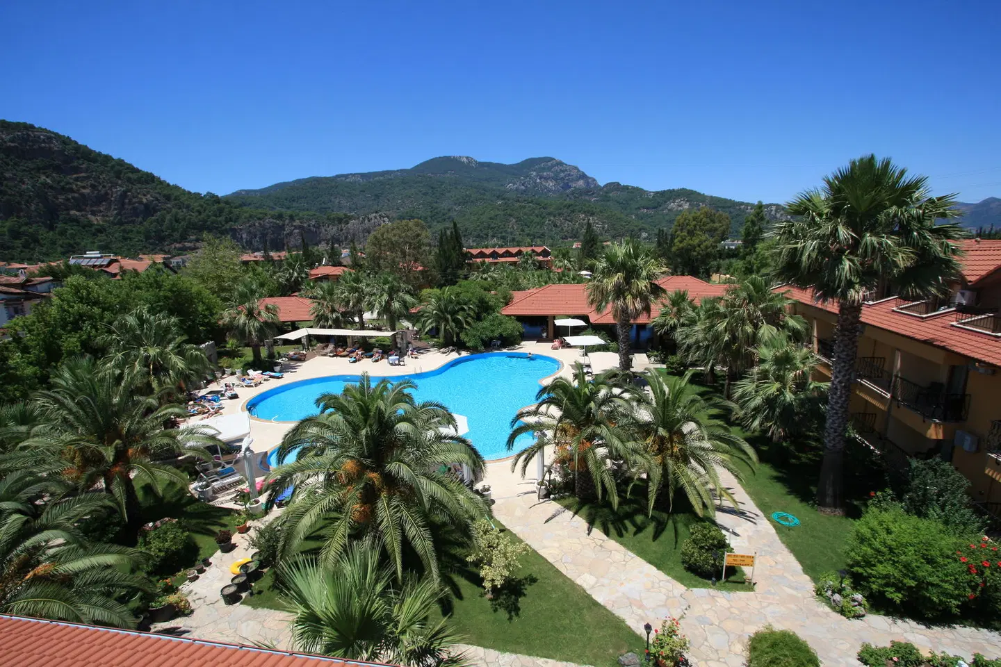 Holiday Calbis OUTDOOR_POOL