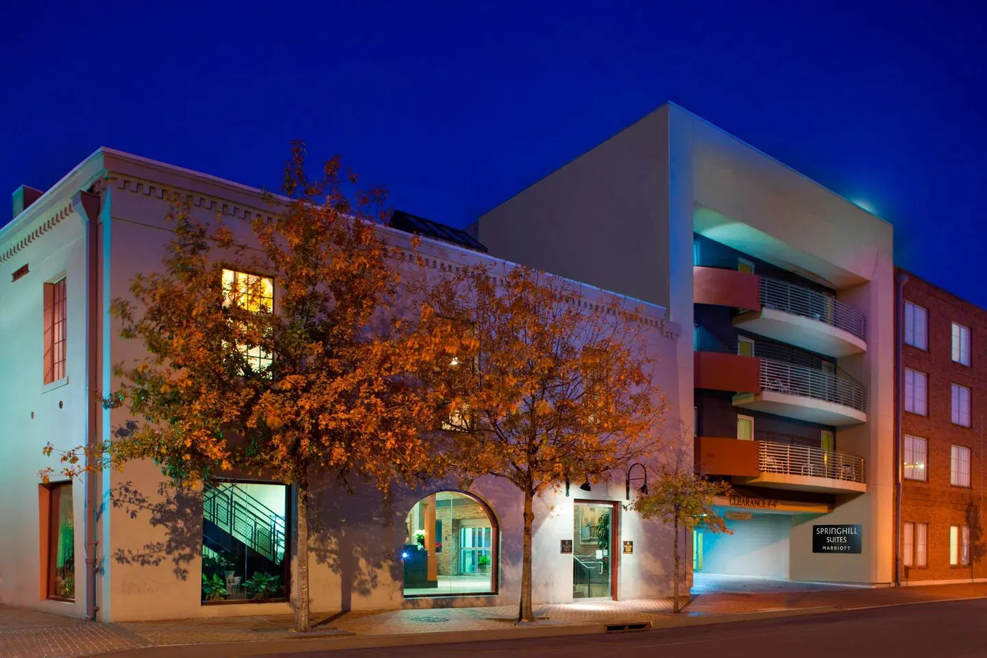 SpringHill Suites New Orleans Warehouse Arts District EXTERIOR