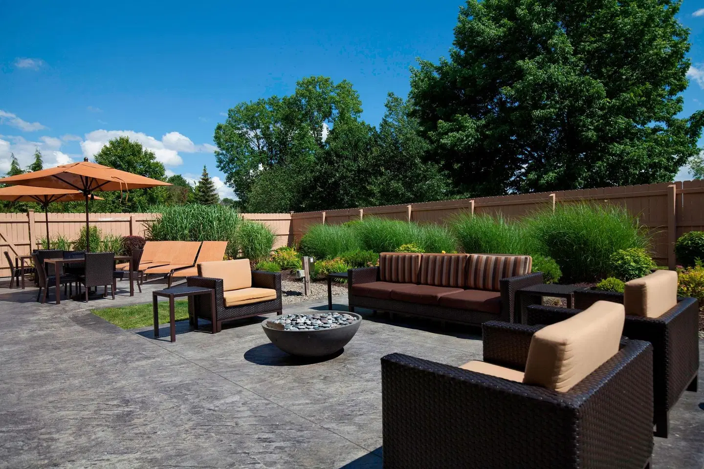 Courtyard by Marriott Ithaca Airport/University Terrasse