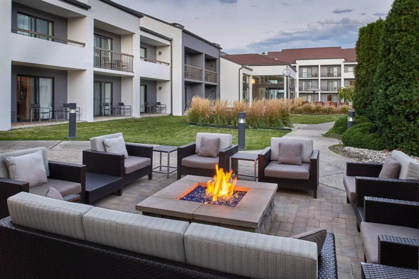 Courtyard by Marriott Detroit Warren Terrasse