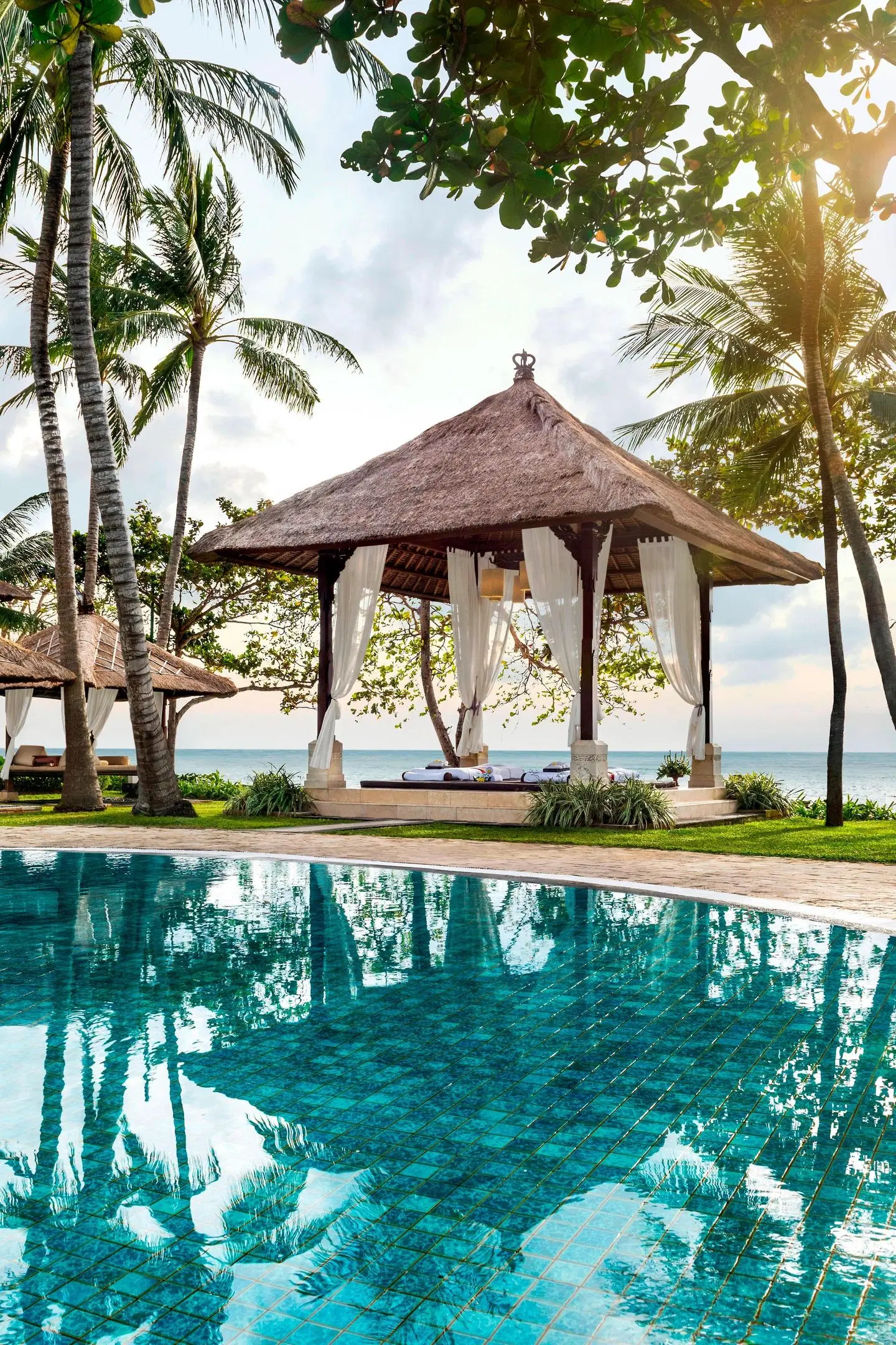 The Laguna, a Luxury Collection Resort & Spa, Nusa Dua, Bali OUTDOOR_POOL