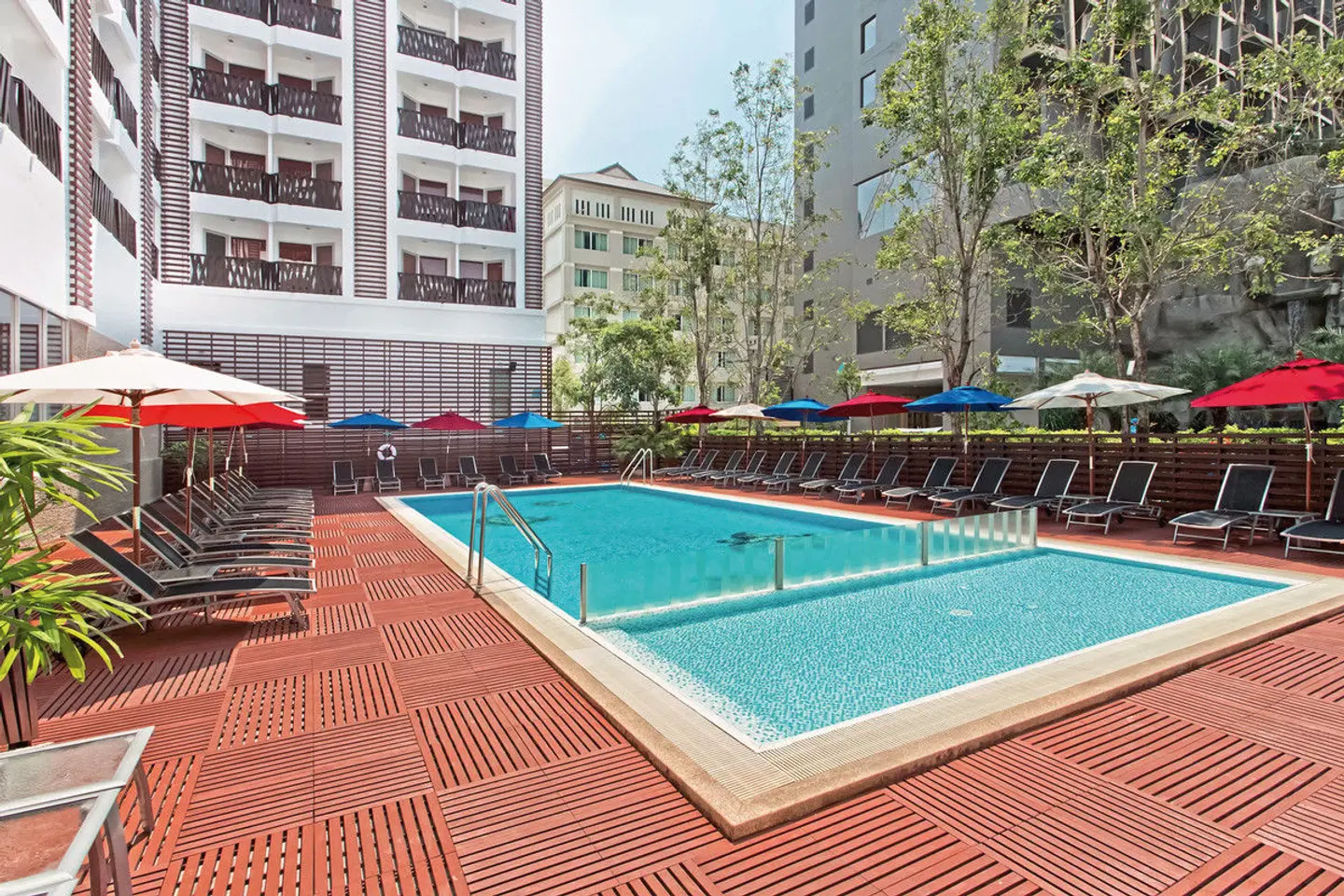Ibis Pattaya OUTDOOR_POOL