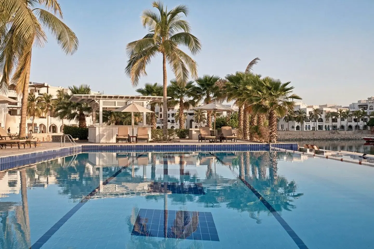 Juweira Boutique Hotel OUTDOOR_POOL