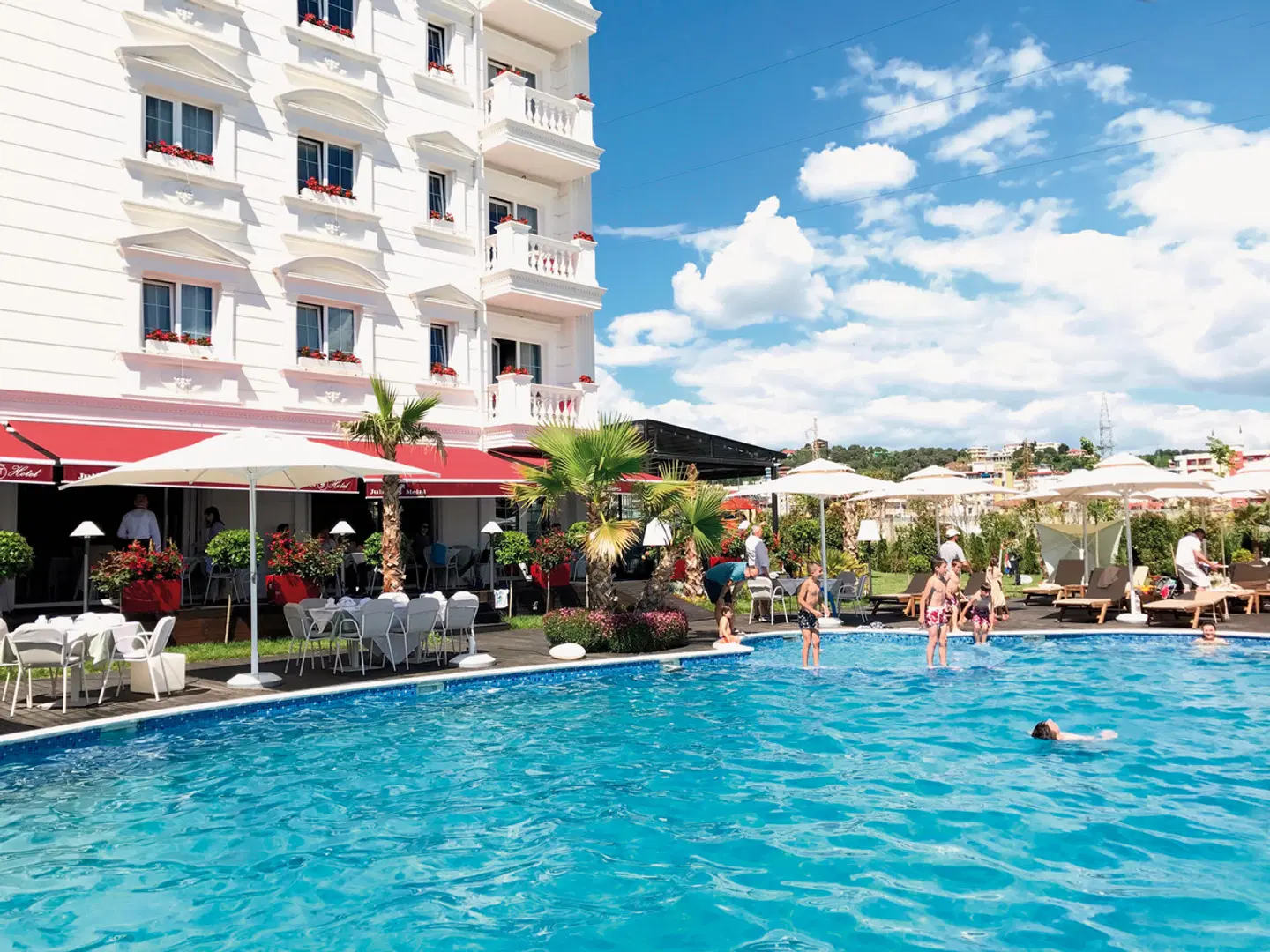 Flower Hotel OUTDOOR_POOL