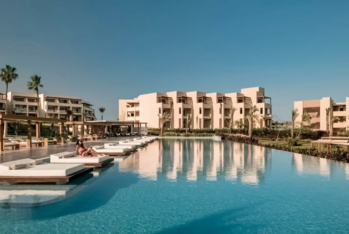 JAZ Elite Riviera OUTDOOR_POOL