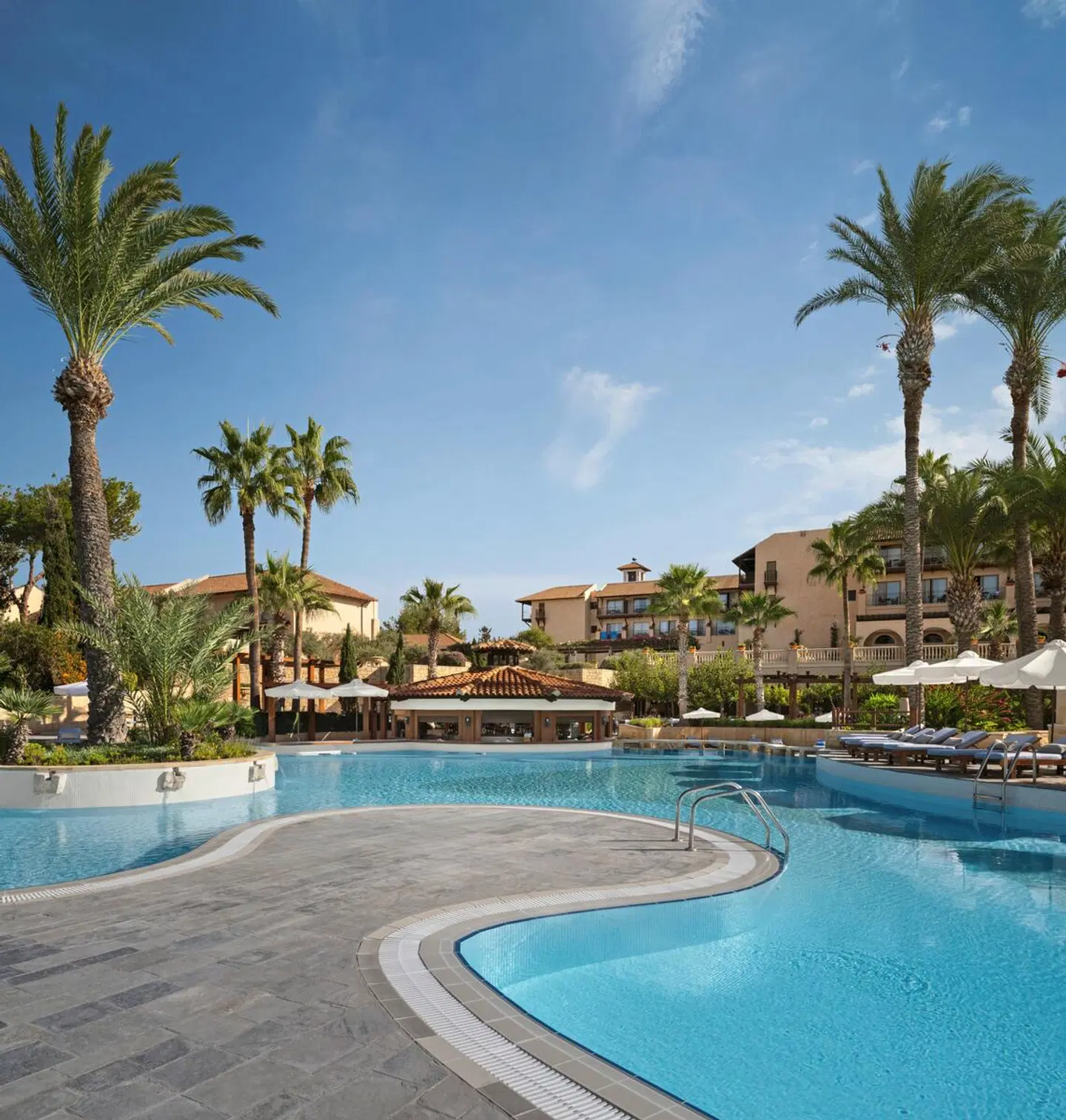 Elysium OUTDOOR_POOL