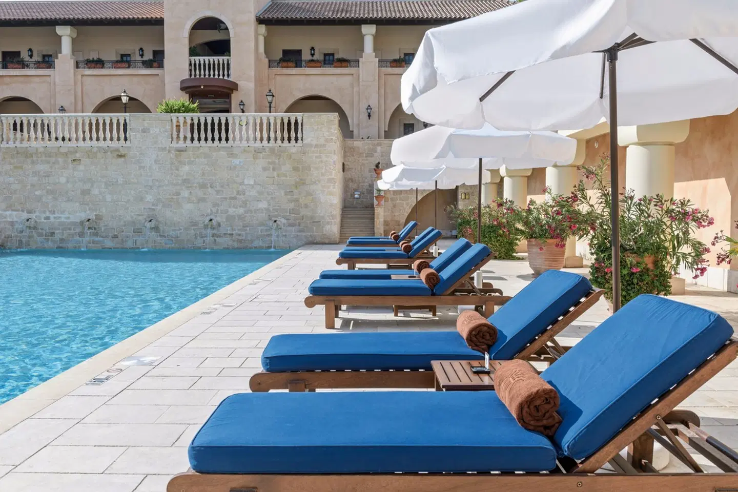 Elysium OUTDOOR_POOL