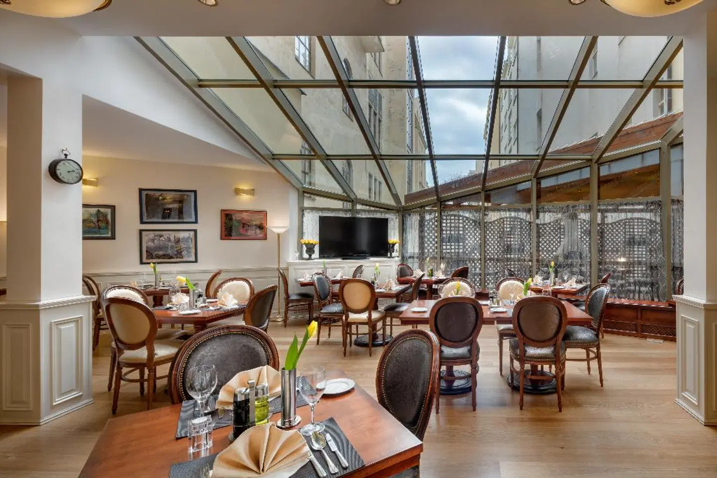 Boutique Hotel Seven Days Restaurant