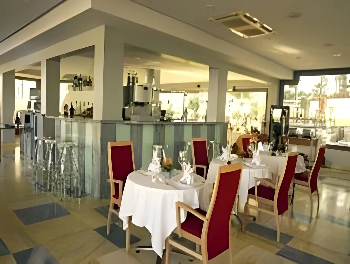 eó Maspalomas Resort Restaurant