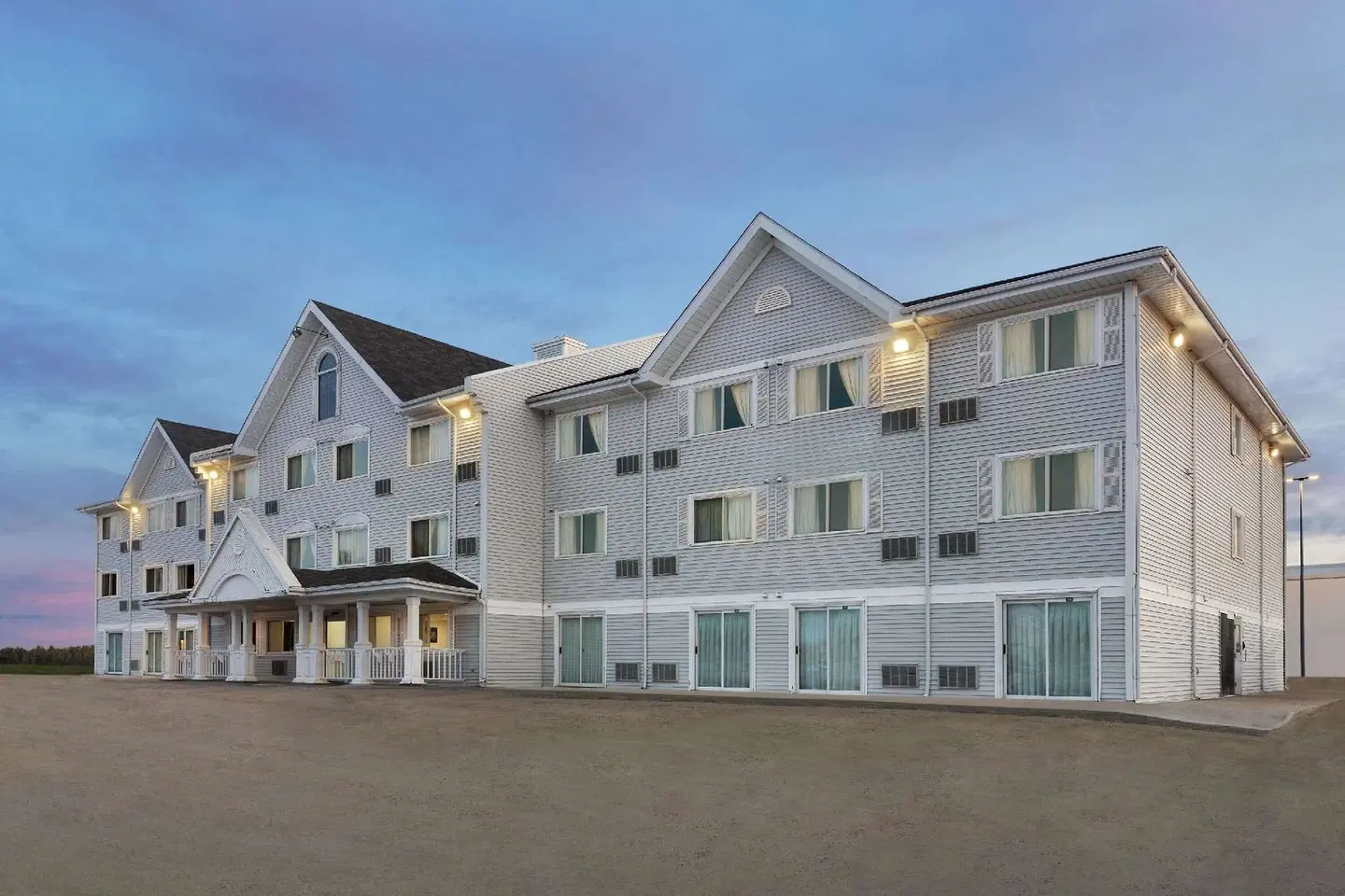 Ramada by Wyndham Miramichi New Brunswick EXTERIOR