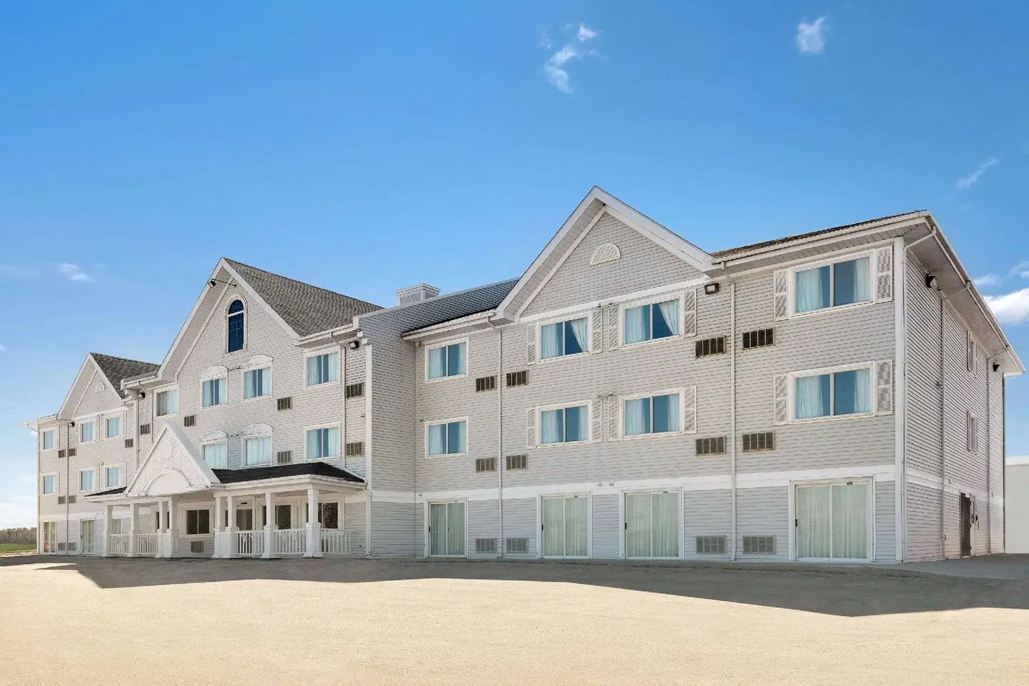 Ramada by Wyndham Miramichi New Brunswick EXTERIOR