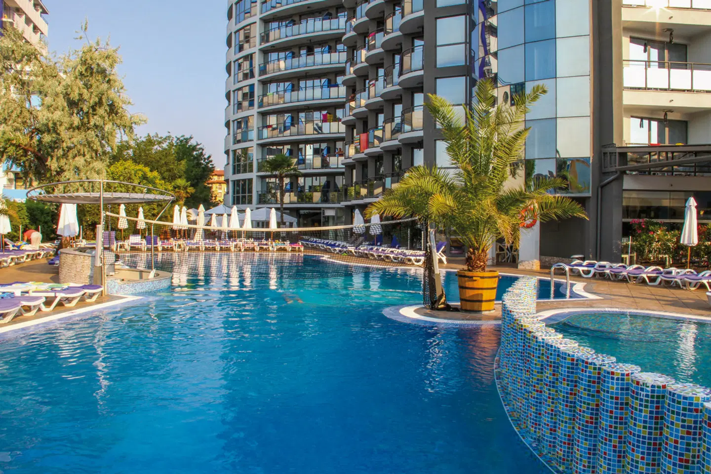 Meridian OUTDOOR_POOL