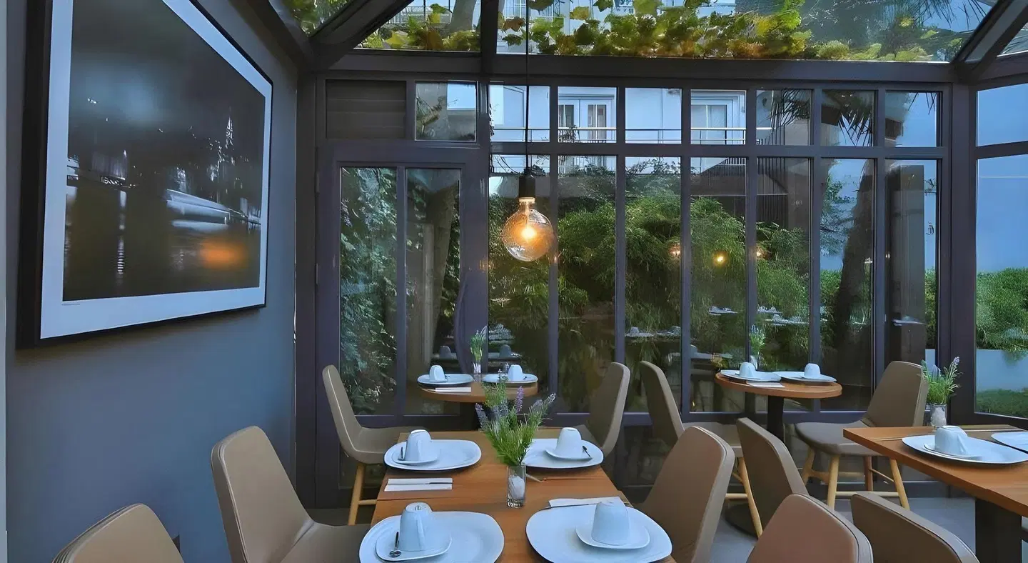 Alilass Hotel Restaurant