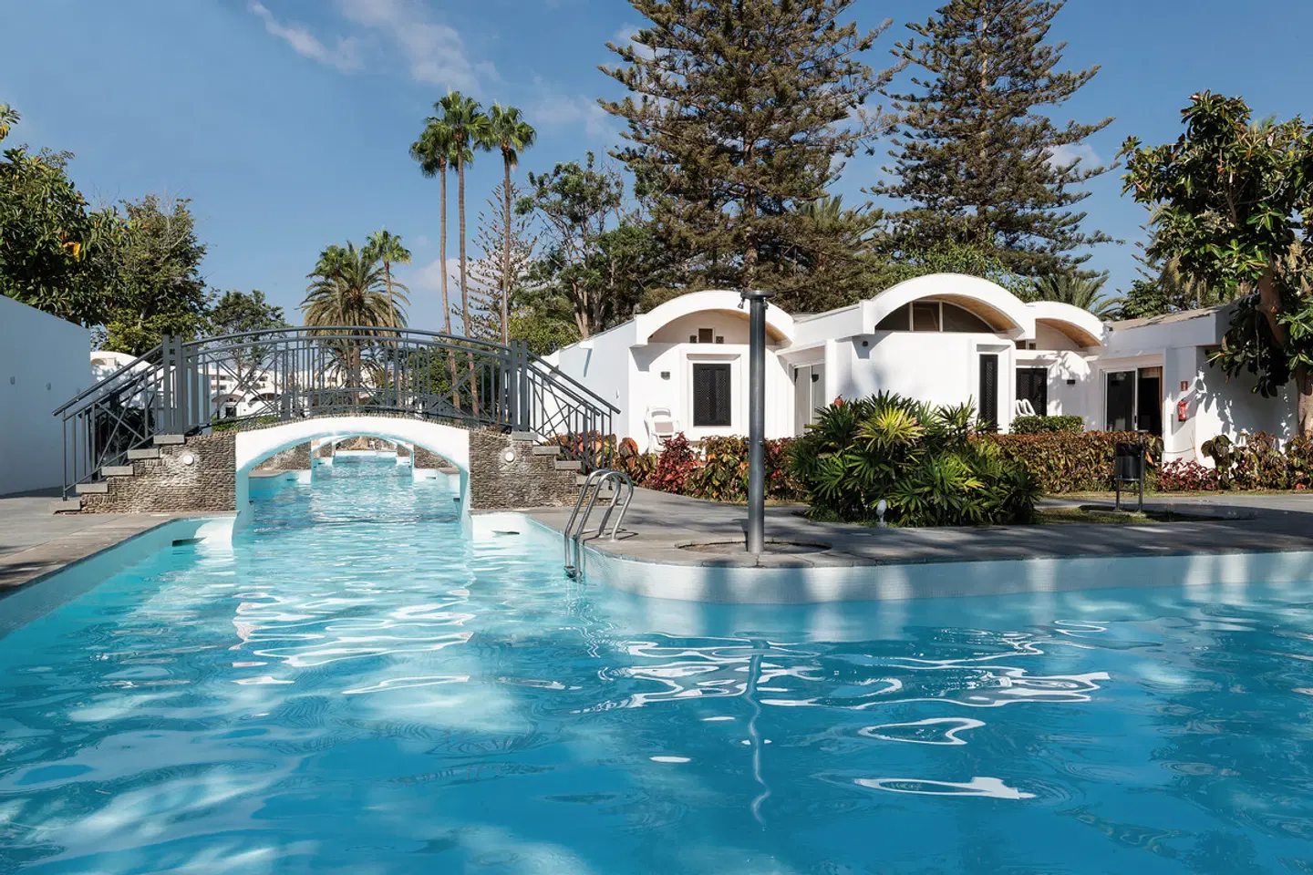 Cordial Biarritz OUTDOOR_POOL