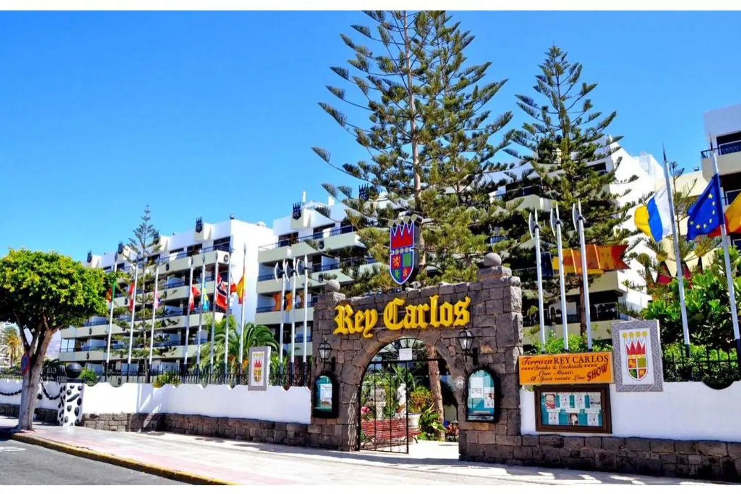 Rey Carlos EXTERIOR