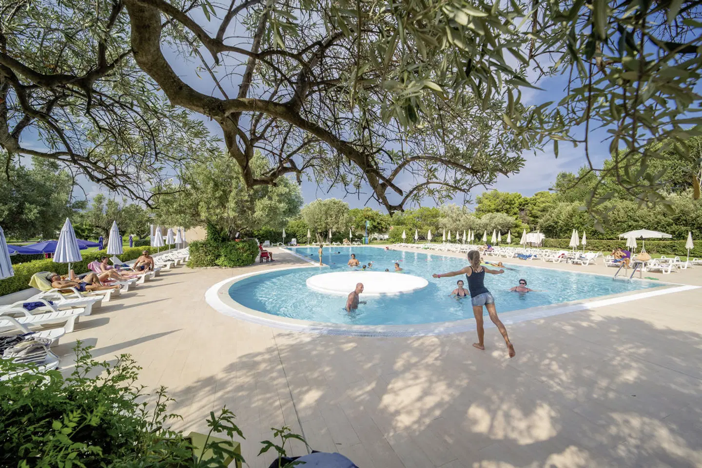 TH Simeri OUTDOOR_POOL