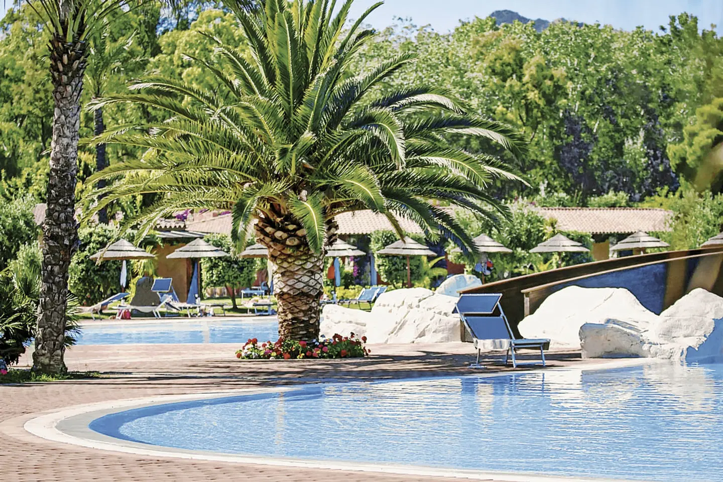 Garden Beach OUTDOOR_POOL