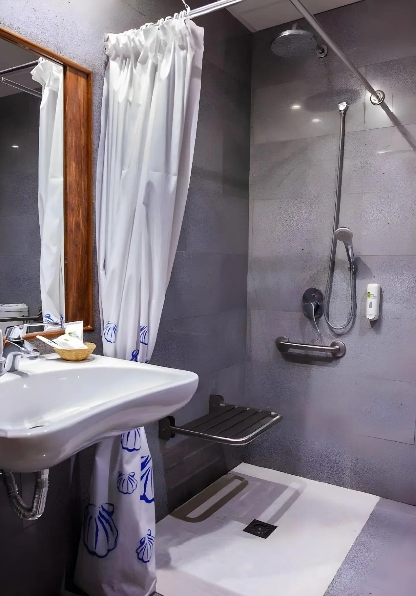 Hotel Torre del Conde Badezimmer