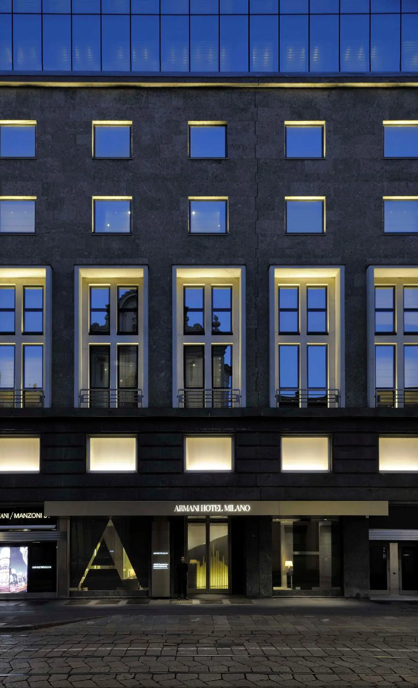 Armani Hotel Milano EXTERIOR