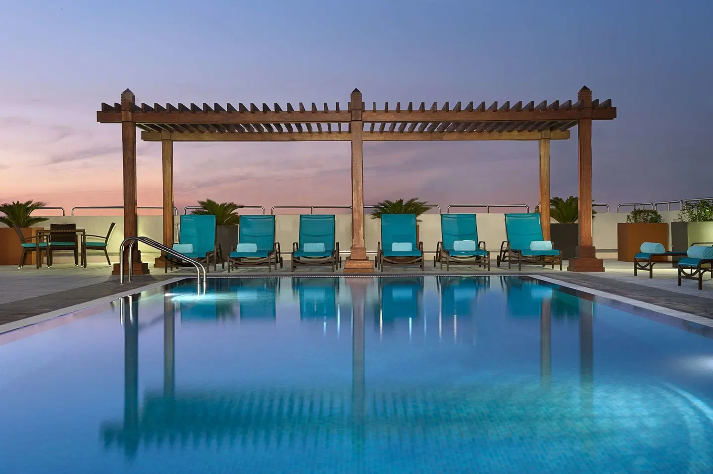 Hilton Garden Inn Dubai Jumeirah OUTDOOR_POOL