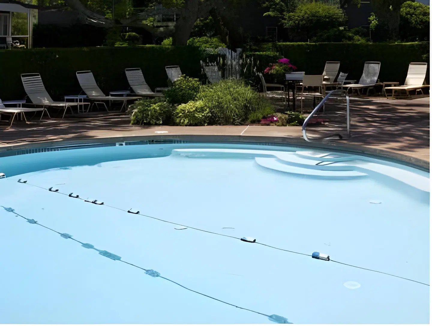 The Seaglass Inn & Spa OUTDOOR_POOL