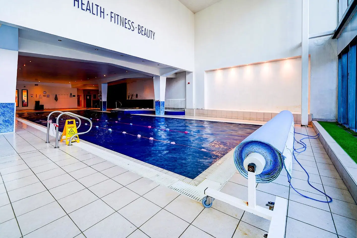 Holland House Hotel Cardiff By Sunday Hallenbad