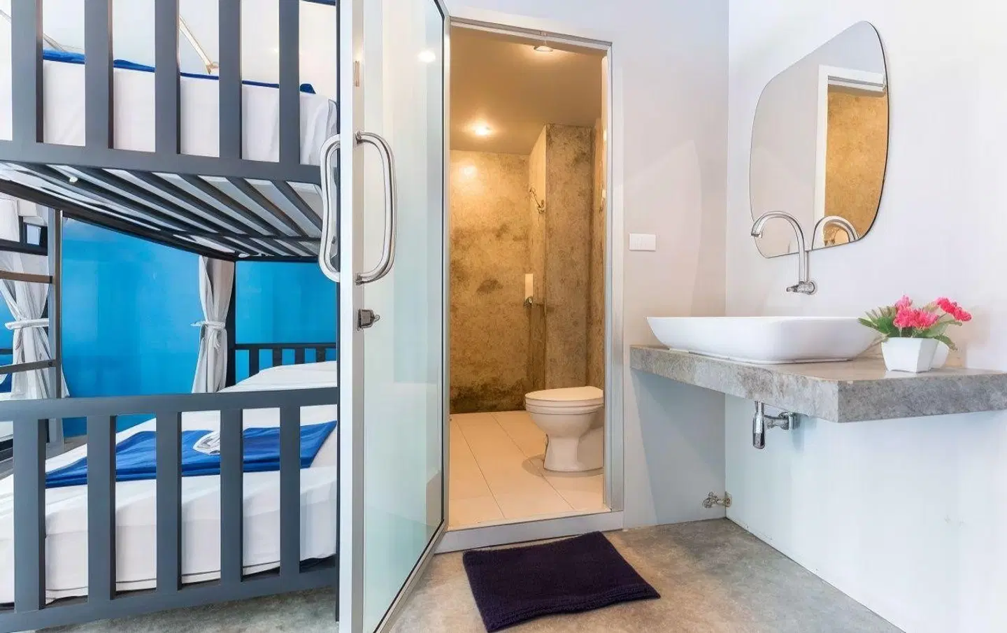 Hip Hostel Badezimmer