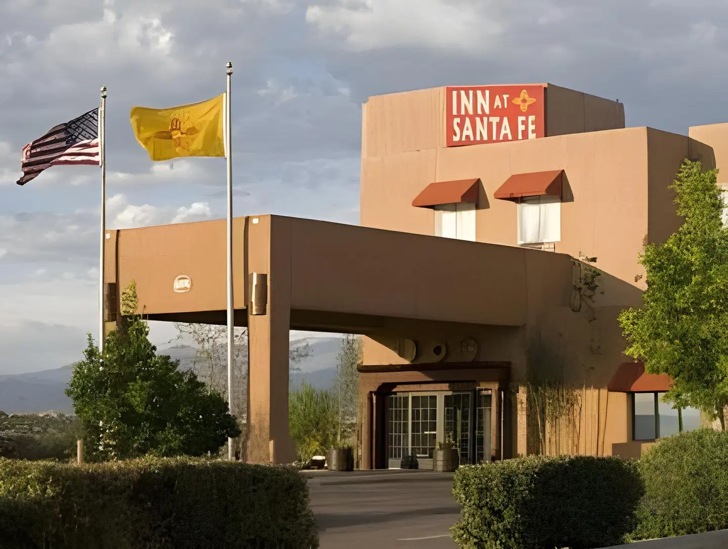 Inn at Santa Fe EXTERIOR