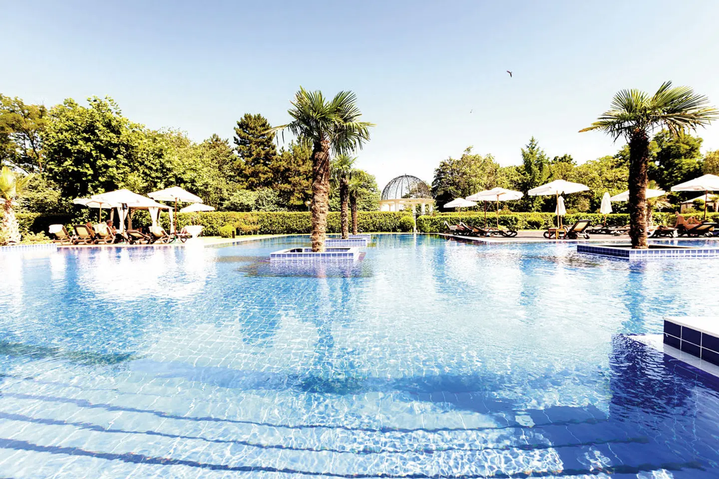 Grand Hotel & Spa Primoretz OUTDOOR_POOL