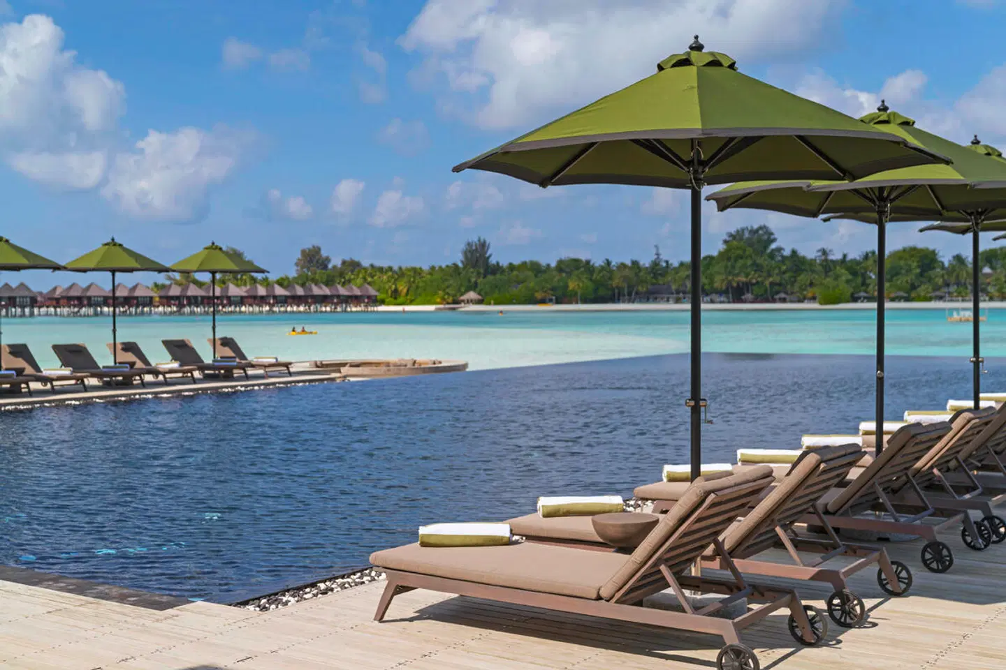 Sun Siyam Olhuveli Maldives Strand