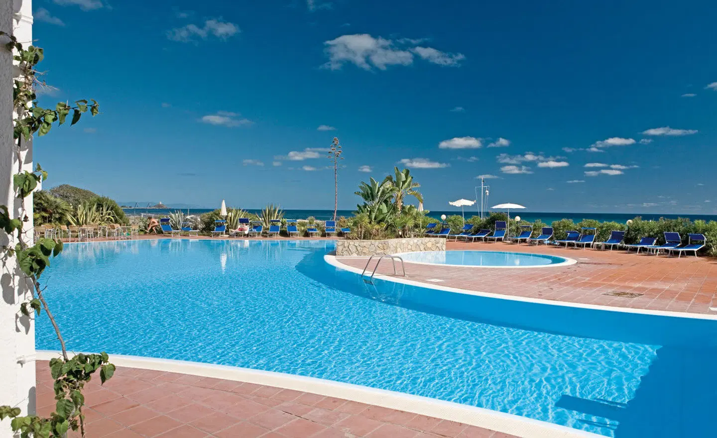 Flamingo OUTDOOR_POOL