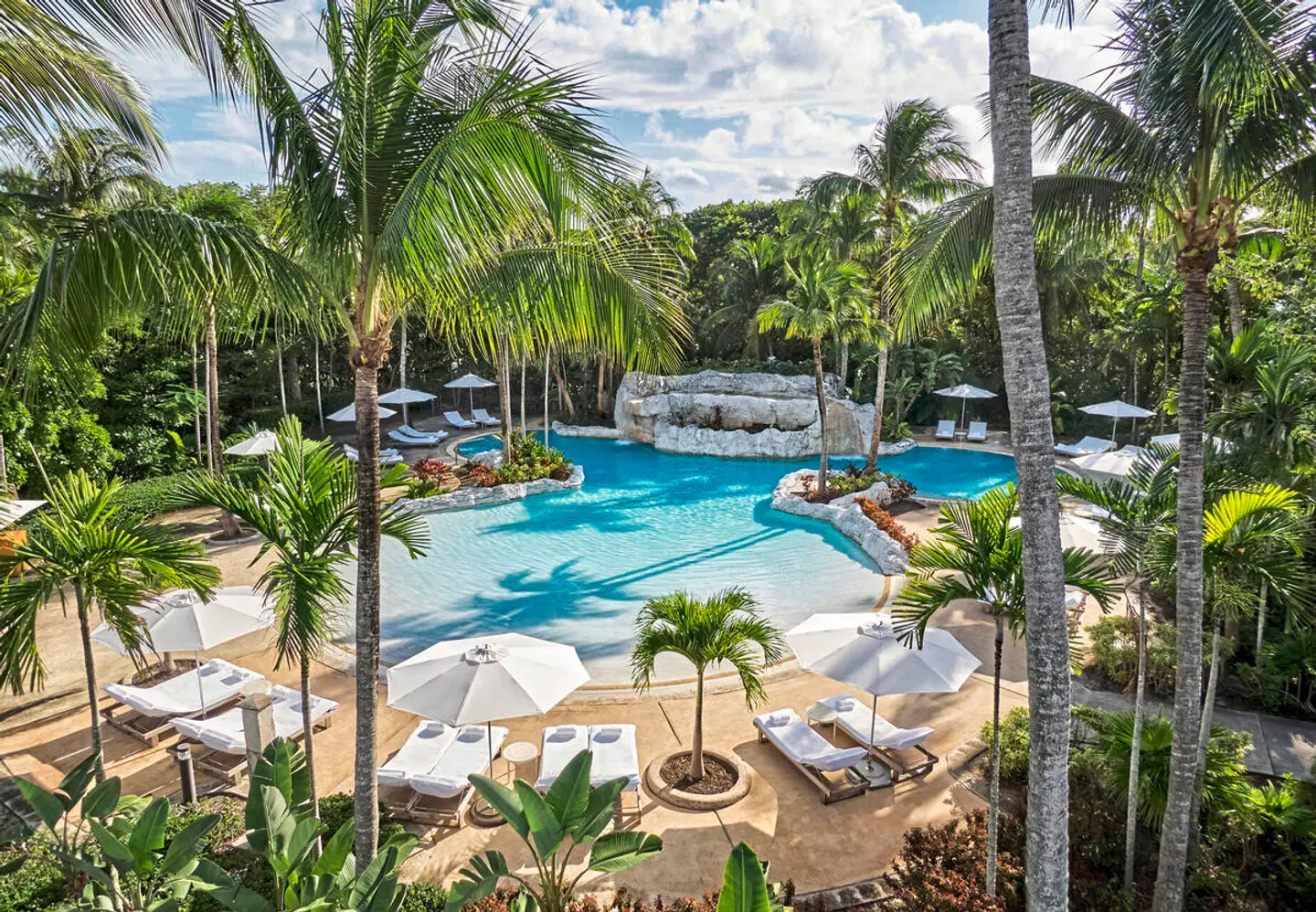The Ocean Club, A Four Seasons Resort OUTDOOR_POOL