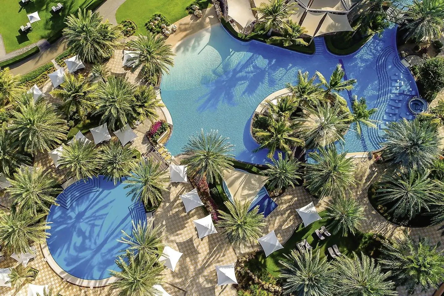 Hilton Muscat Al Bandar OUTDOOR_POOL