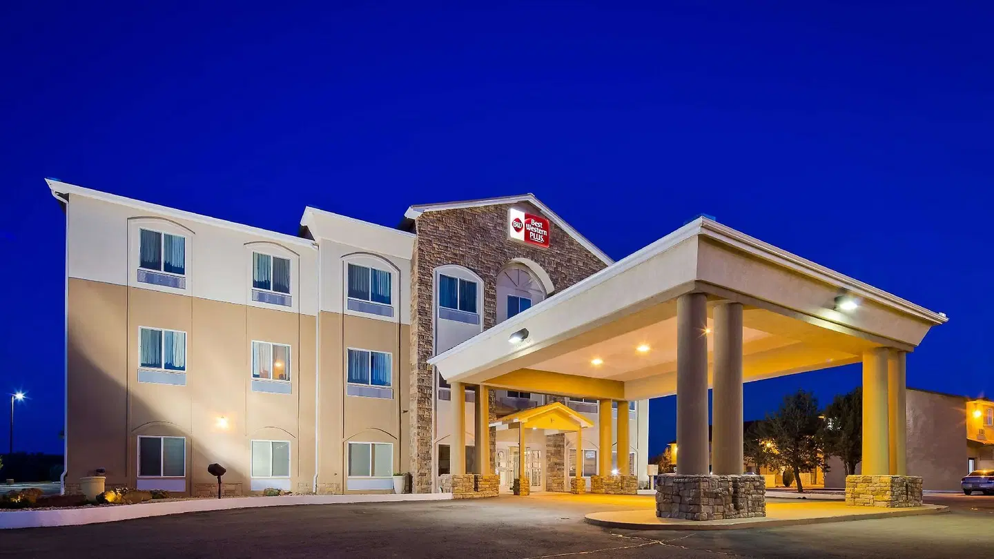Best Western Plus Montezuma Inn and Suites EXTERIOR