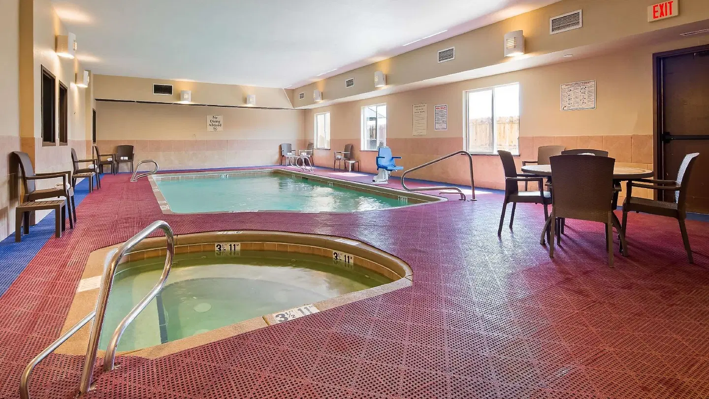 Best Western Plus Montezuma Inn and Suites Hallenbad