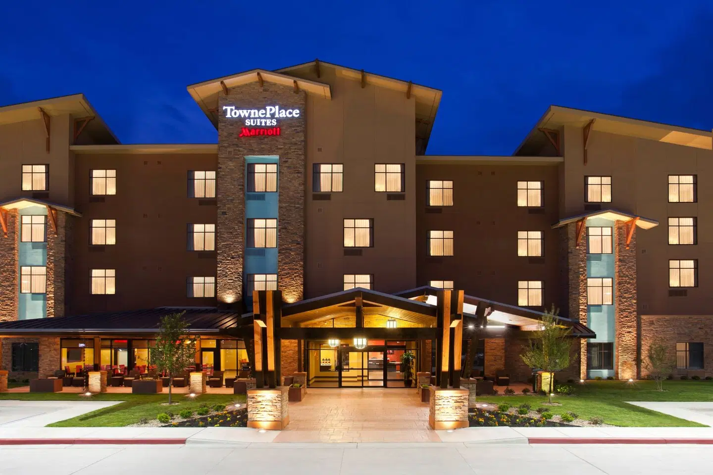 TownePlace Suites by Marriott Carlsbad EXTERIOR