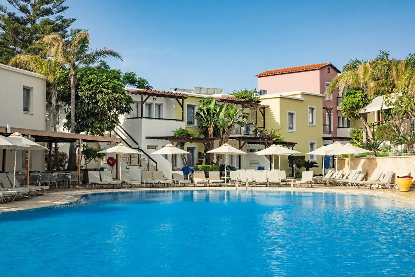 Louis Althea Beach OUTDOOR_POOL