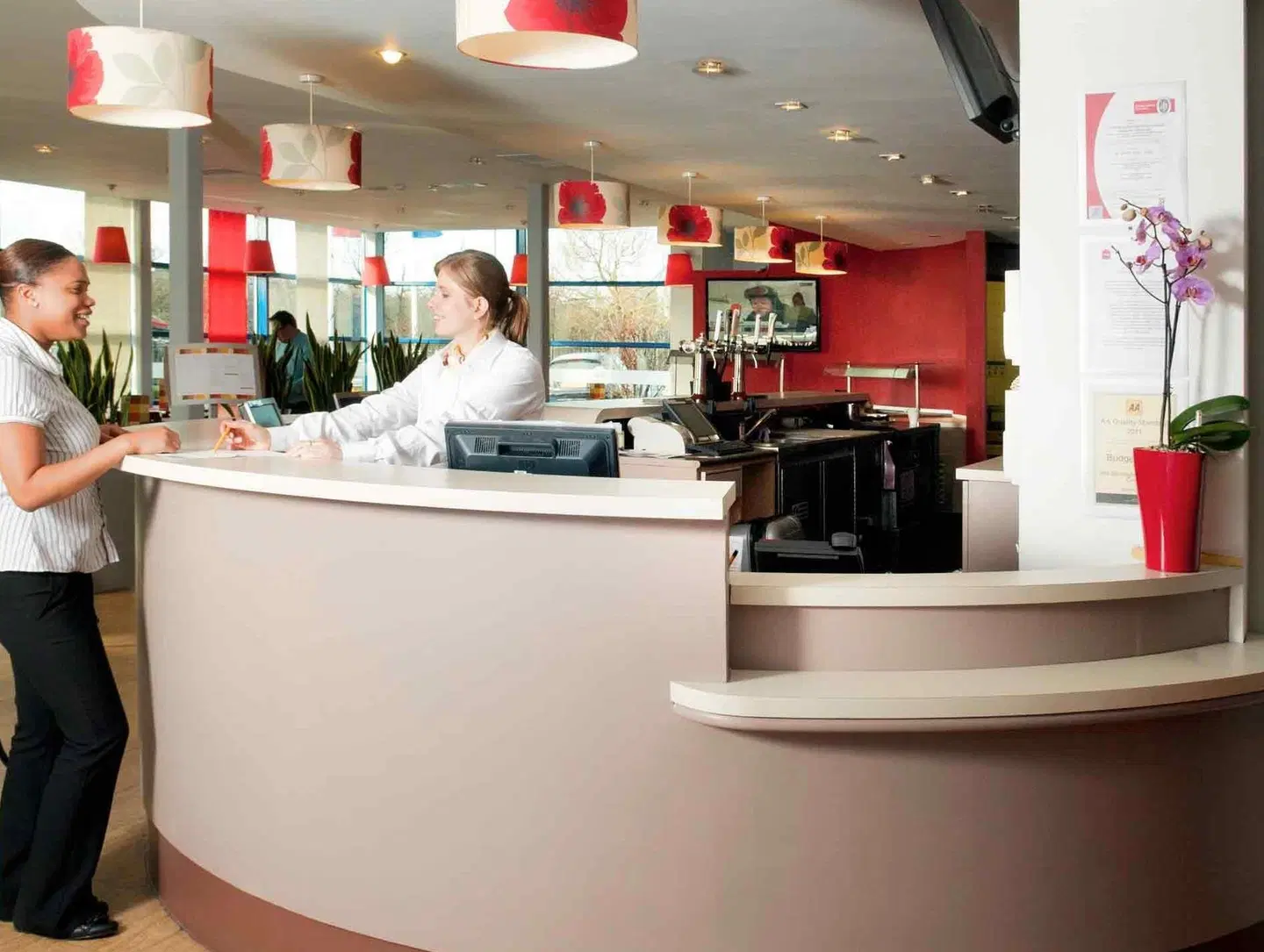 ibis Birmingham Bordesley Circus Bar