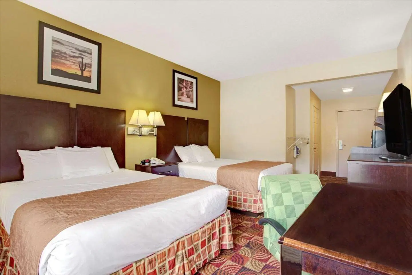 Days Inn & Suites by Wyndham Ridgeland ROOM_EXAMPLE
