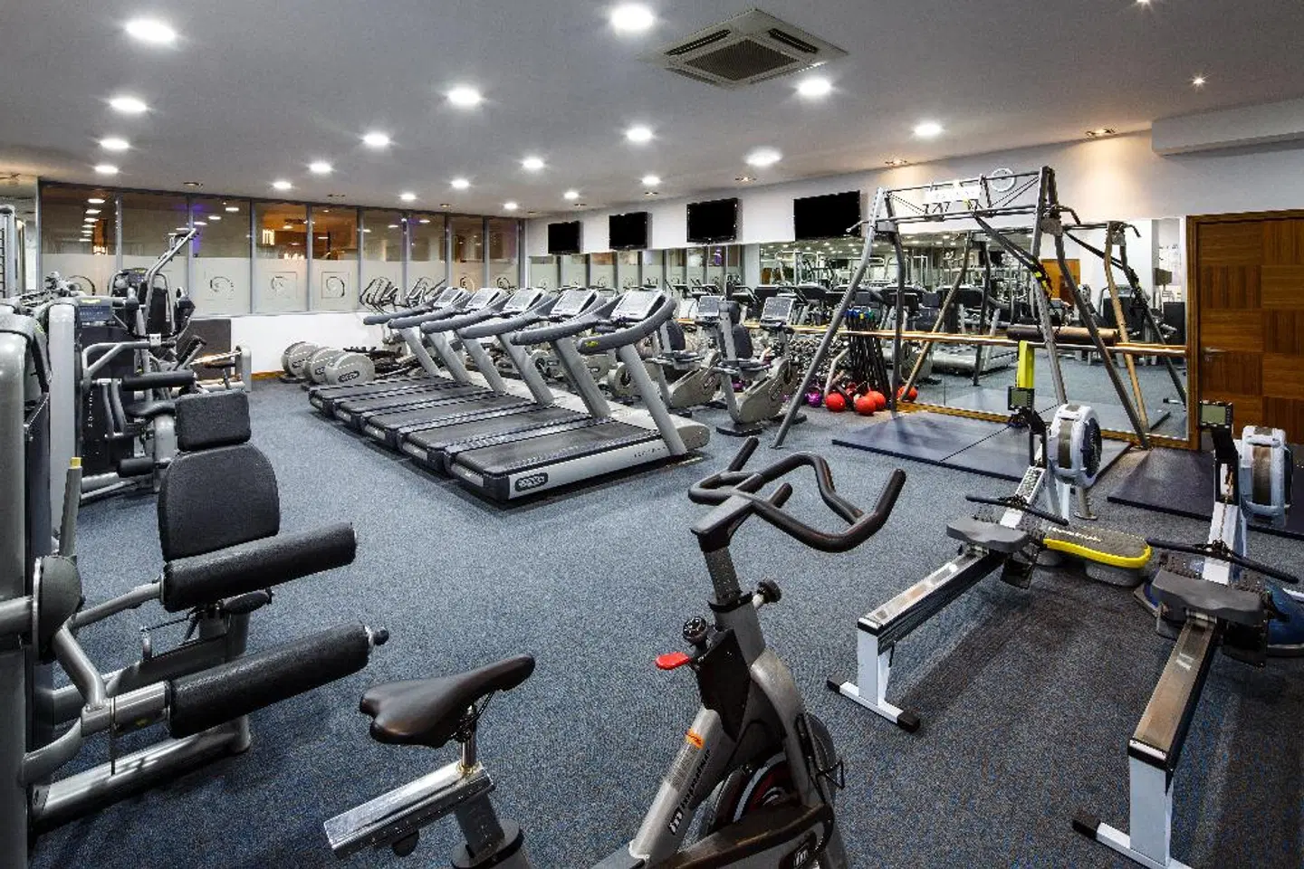 Village Hotel Reading SPORTS_AND_LEISURE