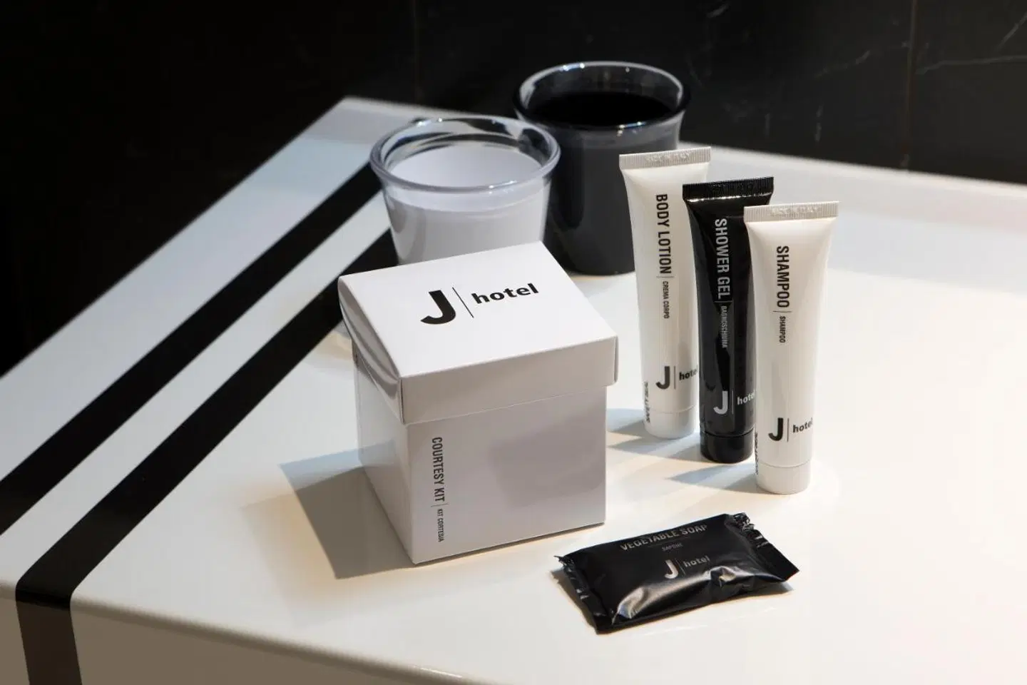 J Hotel ROOM_EXAMPLE